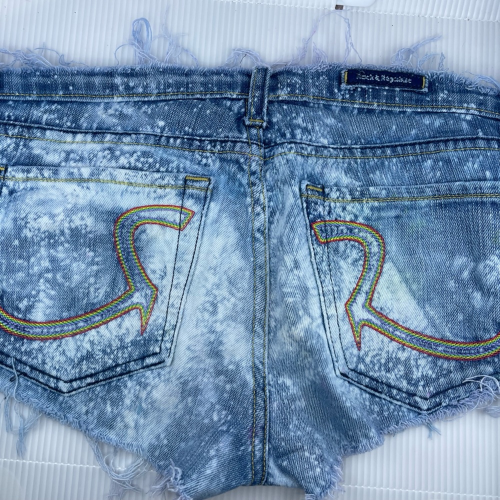 Rock & Republic size 27. Upcycled denim shorts - Picture 4 of 9
